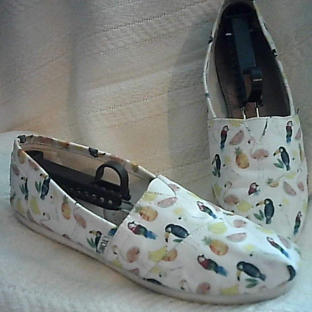 TOMS Tropical Bird White Alpargatas Size 8